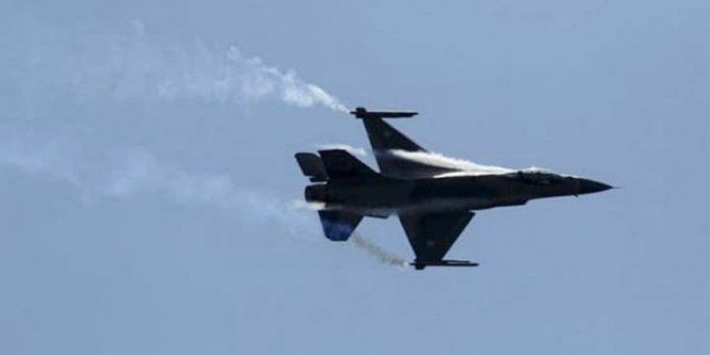 সিলেটের আকাশে যুদ্ধবিমান! আতঙ্কে ছুটোছুটি