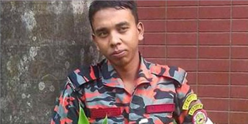 বনানী এফ আর টাওয়ারের আগুনে আহত ফায়ারম্যান সোহেলকে পাঠানো হলো সিঙ্গাপুরে॥