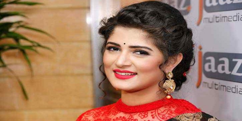 নববর্ষের শুভেচ্ছা জানাতে ফরিদপুর এসেছিলেন ওপার বাংলার জনপ্রিয় অভিনেত্রী শ্রাবন্তী॥