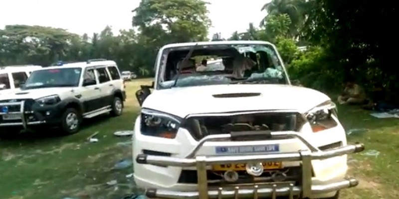রাজনৈতিক উত্তেজনায়, পূর্ব মেদিনীপুরে পুলিশের একাধিক গাড়িতে হামলা॥