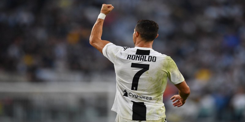 ফুটবল॥ ইতিহাস গড়লেন রোনালদো