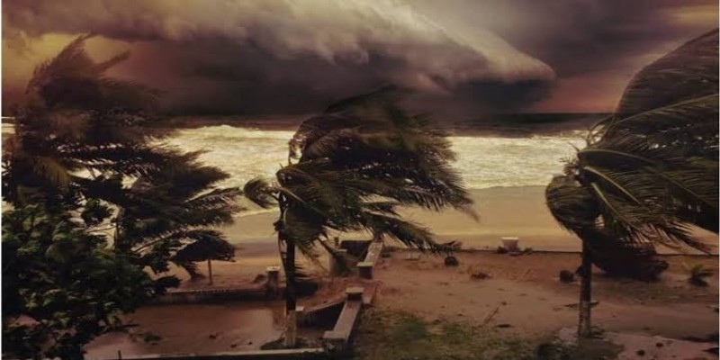 ঘূর্ণিঝড়ে নিরাপদ থাকুন, জেনে নিন জরুরী কি করনীয়