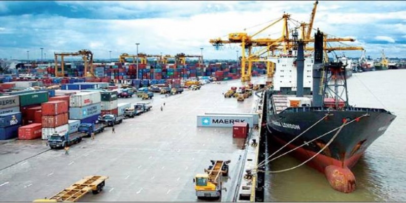 ৩০ ঘণ্টা বন্ধ থাকার পর পুনরায় চালু চট্টগ্রাম বন্দর॥