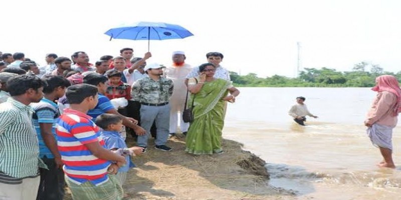 সুনামগঞ্জে ৬টি উপজেলায় বাঁধ ভেঙে হাওরে পানি ঢুকছে