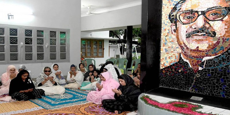 মহিলা আওয়ামী লীগের দোয়া মাহফিলে শেখ হাসিনা॥