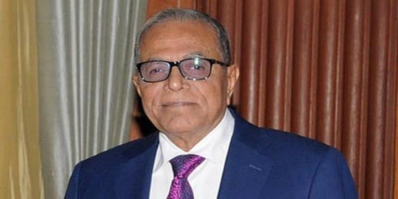 রাষ্ট্রপতি দেশে ফিরেছেন রাষ্ট্রপতি মো. আবদুল হামিদ॥