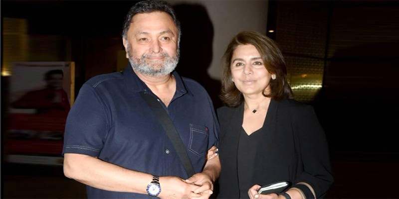 ক্যান্সারমুক্ত হয়ে ১১ মাস পর ঘরে ফিরলেন ঋষি কাপুর ।।