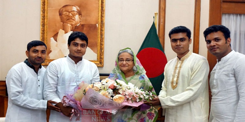 প্রধানমন্ত্রীর সঙ্গে নাহিয়ান-লেখকসহ ছাত্রলীগ নেতাদের সাক্ষাৎ॥