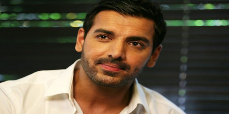 বলিউড সুপারষ্টার জন আব্রাহামের মার্কসবাদের প্রতি আকর্ষণ॥