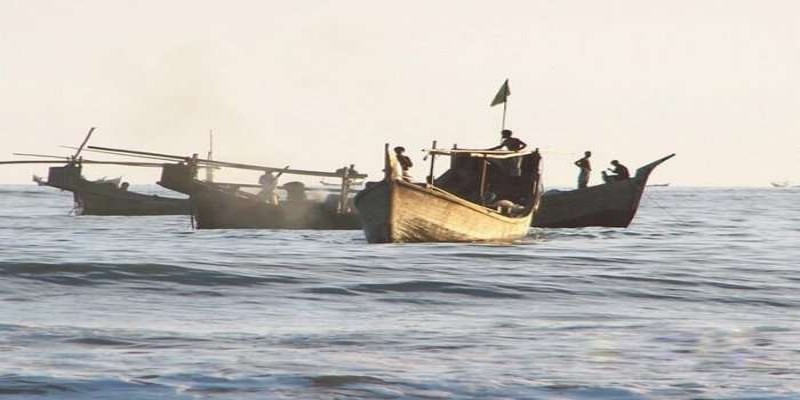 বঙ্গোপসাগরে ফের মাছ ধরায় নিষেধাজ্ঞা ।। জেলেদের ক্ষোভ