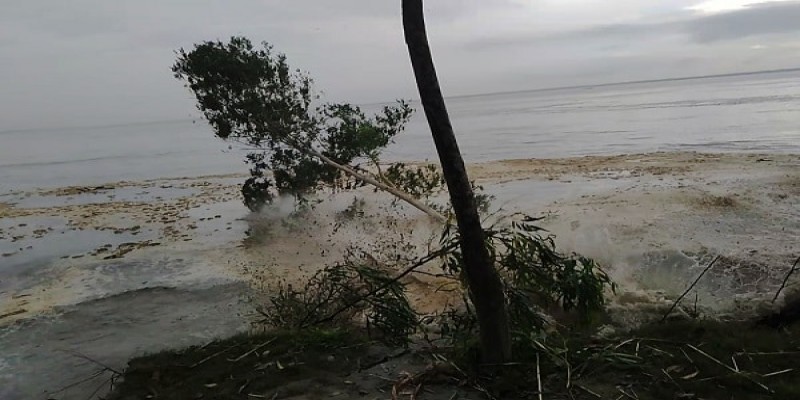 টাঙ্গাইলে বঙ্গবন্ধু সেতুর পূর্ব পাড়ে তীব্র ভাঙন ।।