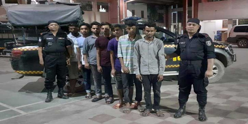 রাজধানীতে ফইন্নী গ্রুপের ৬ সদস্য আটক ।।