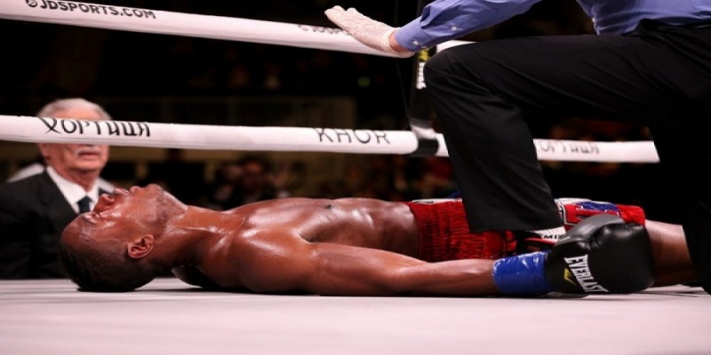 রিং থেকে মৃত্যুর কোলে বক্সার প্যাট্রিক ডে ।।