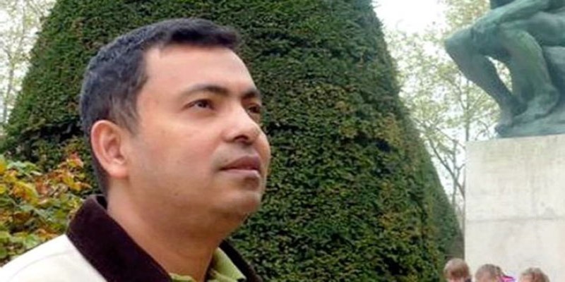 সহকর্মীর ফোন পে‌য়ে ঘটনাস্থলে যান প্রফেসর ড. অজয় রায়॥