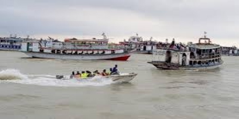 শিমুলিয়া-কাঁঠালবাড়ী নৌরুটে লঞ্চ-স্পিডবোট চলাচল বন্ধ ।।