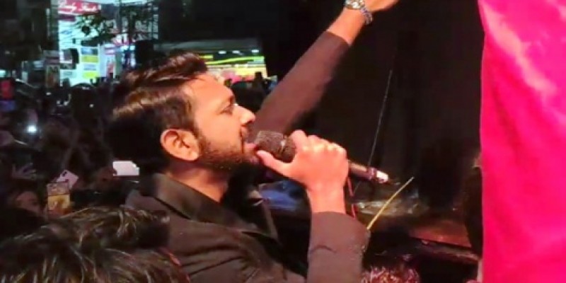 এই বেইলি রোডে কত ভিজেছি রিকশায়, আজ তুমি নেই ॥ শিল্পী তাহসান খান