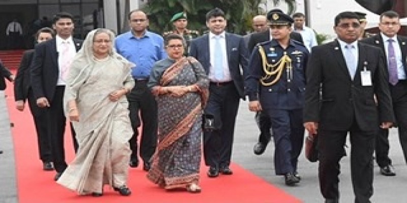 কলকাতায় পৌঁছেছেন প্রধানমন্ত্রী ॥