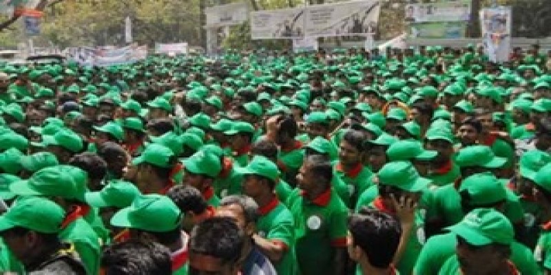 সোহরাওয়ার্দীতে নেতাকর্মীদের ঢল ।।