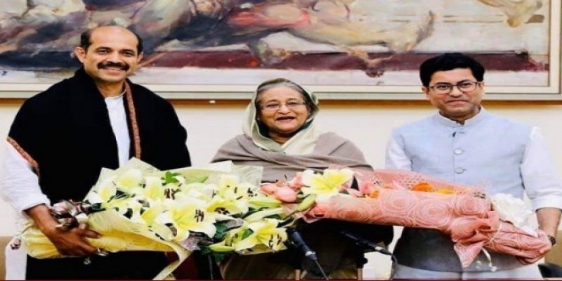 রাজধানীর নব নির্বাচিত দুই মেয়রকে শপথ পড়ালেন প্রধানমন্ত্রী॥