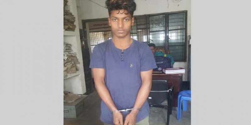 জুতার ছাপ থেকে ধরা পড়ল ক্রিকেটার মিরাজের বাসার চোর॥