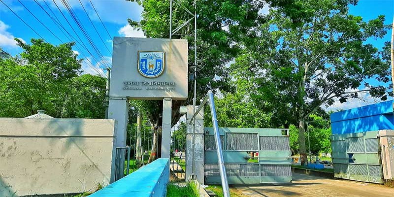 কোভিড-১৯ প্রতিরোধে হ্যান্ড স্যানিটাইজার তৈরি করল খুলনা বিশ্ববিদ্যালয়॥