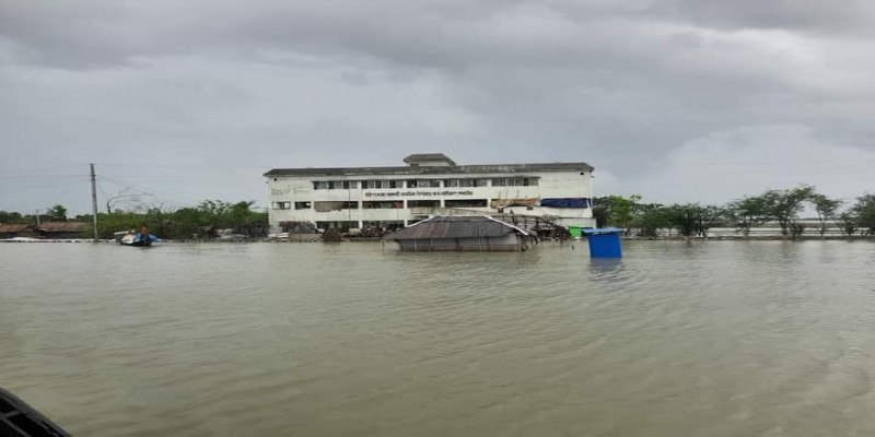 উপকুলে নদী ভাঙন॥ সুন্দরবন উপকূলীয় জনগণ লোকালয় প্লাবিত হওয়ার শঙ্কা