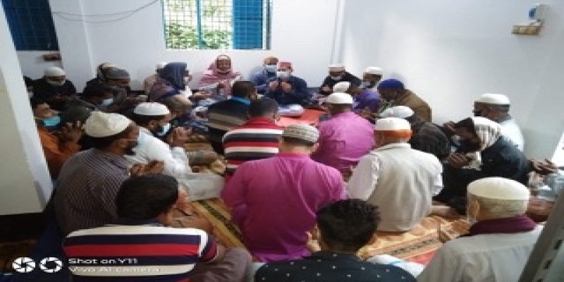 প্রধানমন্ত্রীর উপদেষ্টা ও তার পরিবারের সদস্যদের সুস্থতার জন্য দোয়া মাহফিল অনুষ্ঠিত।