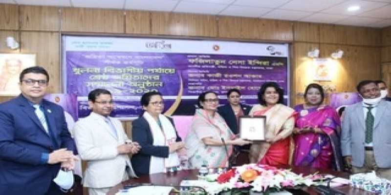 সম্মাননা পেলেন খুলনা বিভাগের শ্রেষ্ঠ পাঁচ জয়িতা