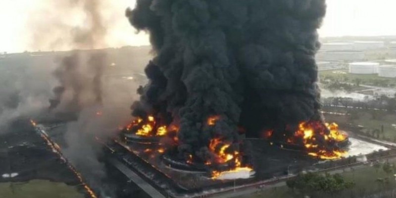 নাইজেরিয়ায় অবৈধ তেল শোধনাগারে বিস্ফোরণ।।নিহত শতাধিক