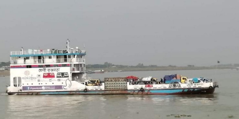 বৈরী আবহাওয়া॥ বাংলাবাজার-শিমুলিয়া রুটে লঞ্চ-স্পিডবোট চলাচল বন্ধ