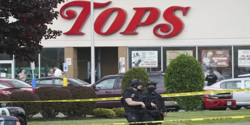 নিউইয়র্কে সুপারমার্কেটে গুলিতে ১০ জন নিহত।।