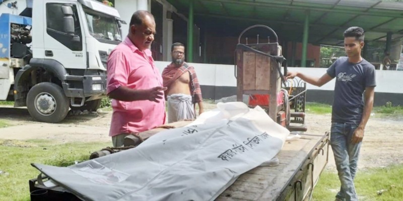 ফরিদপুরে সড়ক দুর্ঘটনায় বিমান বাহিনীর সদস্য নিহত।।