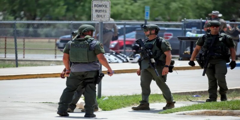 যুক্তরাষ্ট্রে স্কুলে বন্দুকধারীর হামলা।।নিহত ১৫