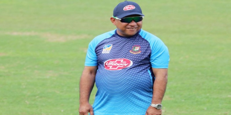 মুমিনুলকে অধিনায়কত্ব ছাড়তে বলছেন সুজন।।