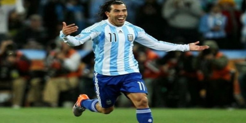 ফুটবলকে বিদায় বললেন কার্লোস তেভেজ।।