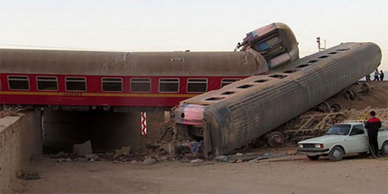 ইরানে ট্রেন লাইনচ্যুত।।২১ যাত্রীর মৃত্যু