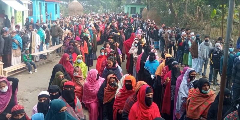 কুসিক নির্বাচন।। শুরু থেকেই ভোটারদের দীর্ঘ লাইন