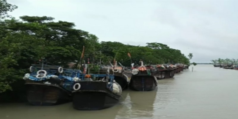 মাছ ধরায় তিন মাসের নিষেধাজ্ঞা সুন্দরবনে।।
