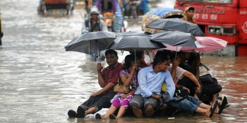 বাড়ছে পানি।।রাজধানীতে বন্যার আশঙ্কা