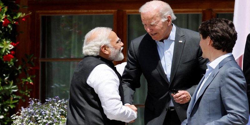 জি-৭ বৈঠকে ভারতের প্রধানমন্ত্রী মোদীকে বাড়তি সৌজন্যত দেখালেন যুক্তরাষ্ট্রের প্রেসিডেন্ট বাইডেন॥