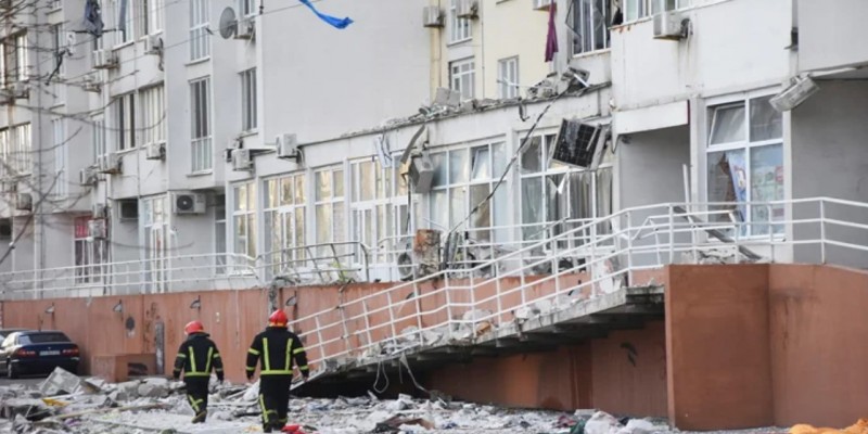 ইউক্রেনের ওডেসায় রুশ ক্ষেপণাস্ত্র হামলায় নিহত ১৭।।