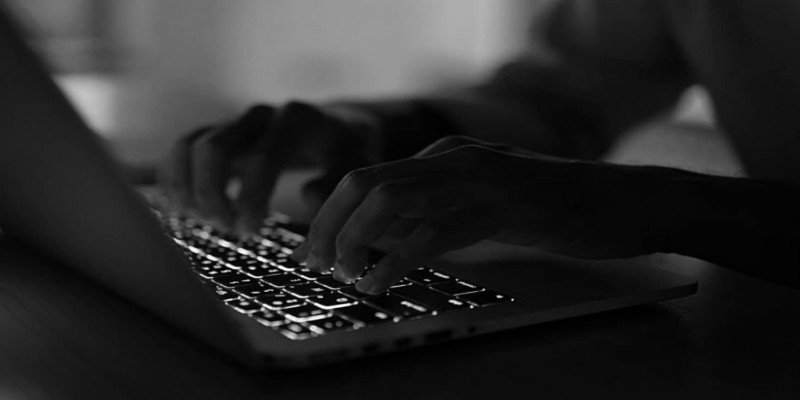 হ্যাকিংয়ের শিকার ব্রিটিশ সেনাবাহিনীর টুইটার-ইউটিউব।।