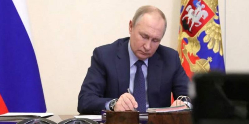 ইউক্রেনের জনগণ রুশ নাগরিকত্ব পাচ্ছে।। ডিক্রি জারি পুতিনের 