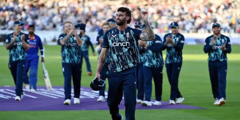 বড় জয়ে সিরিজে সমতা ফেরাল ইংল্যান্ড।।