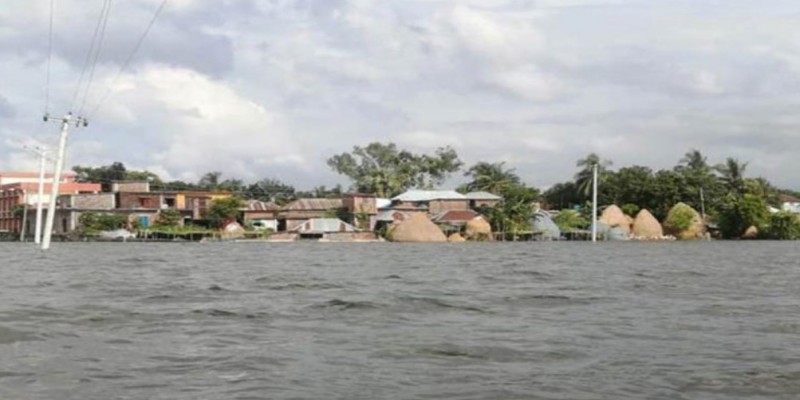 দক্ষিণাঞ্চলের বিভিন্ন নদীর পানি বিপৎসীমার ওপরে।।