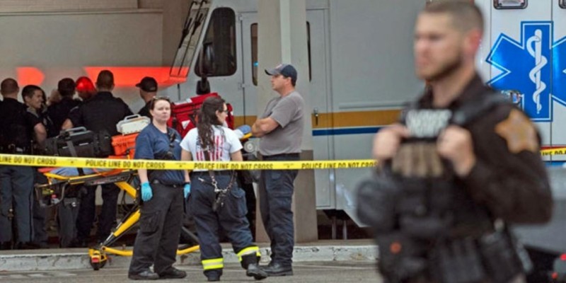 যুক্তরাষ্ট্রে শপিংমলে বন্দুক হামলা।।নিহত ৩ 
