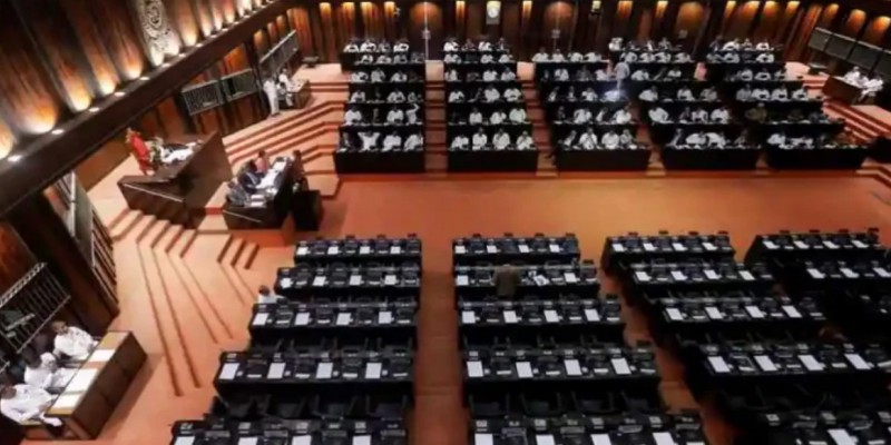 নতুন প্রেসিডেন্ট নির্বাচনে আজ শ্রীলঙ্কার পার্লামেন্টে ভোটগ্রহন॥ সংঘাত এড়াতে সর্বোচ্চ সতর্কতা জারী