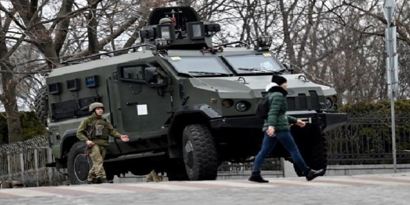 ইউক্রেনকে আরও বিশাল সামরিক সহায়তা দেবে যুক্তরাষ্ট্র।।