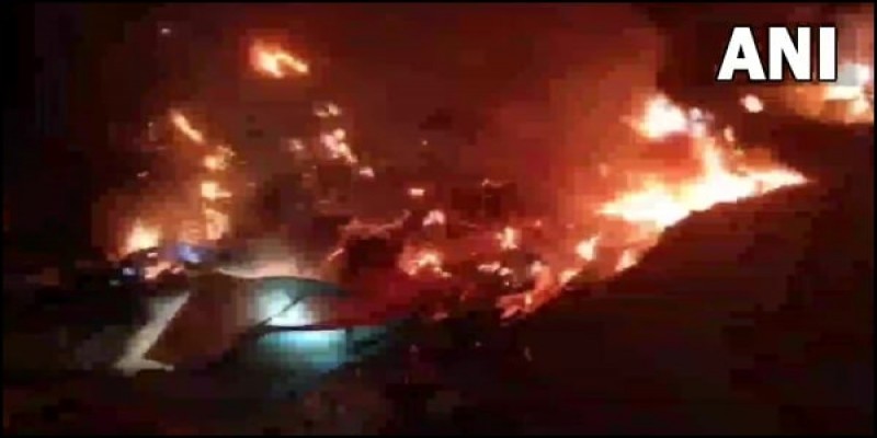 মাঝ আকাশে ভারতীয় বিমান বাহিনীর যুদ্ধবিমান ভেঙে দুই পাইলটের মৃত্যু॥