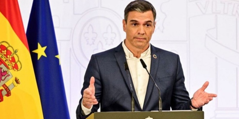 বিদ্যুৎ সাশ্রয়ে কর্মীদের টাই না পরার আহ্বান স্পেনের প্রধানমন্ত্রীর।।